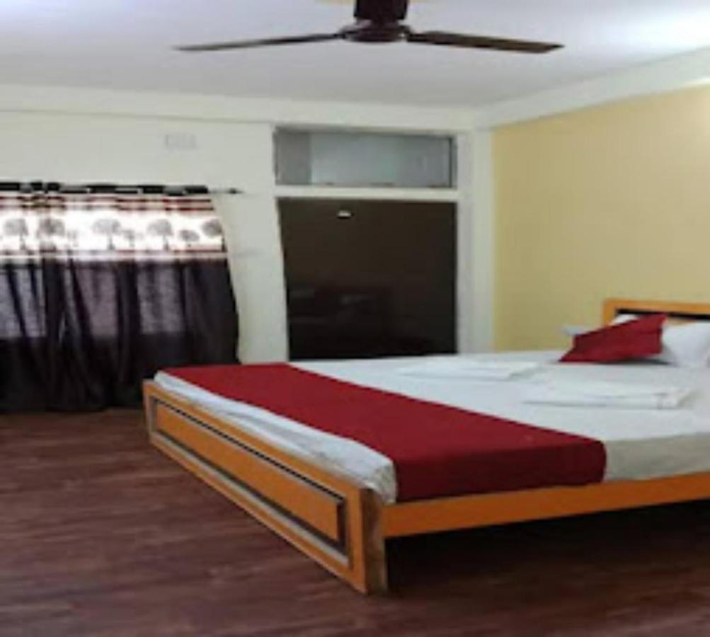 Goroomgo Varanasi Paradise Varanasi Bagian luar foto
